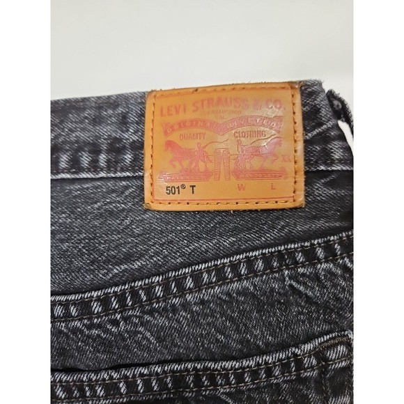 Levi’s Women’s Cropped Black 501 Raw Hem Button Fly Jeans Size 26 - Picture 5 of 13